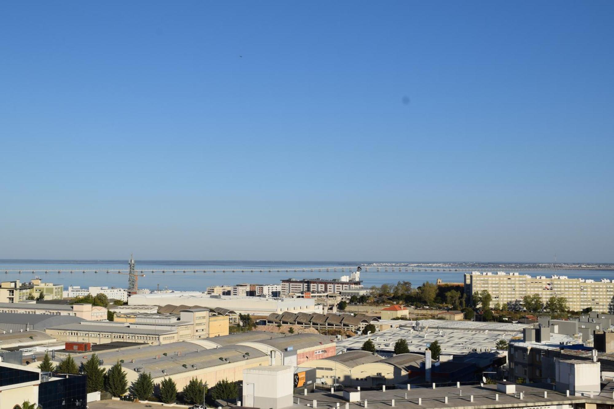 Vistas Sobre O Rio Tejo Apartment Lisbon Exterior photo